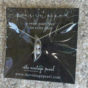 NEW Two Peas in a Pod Necklace